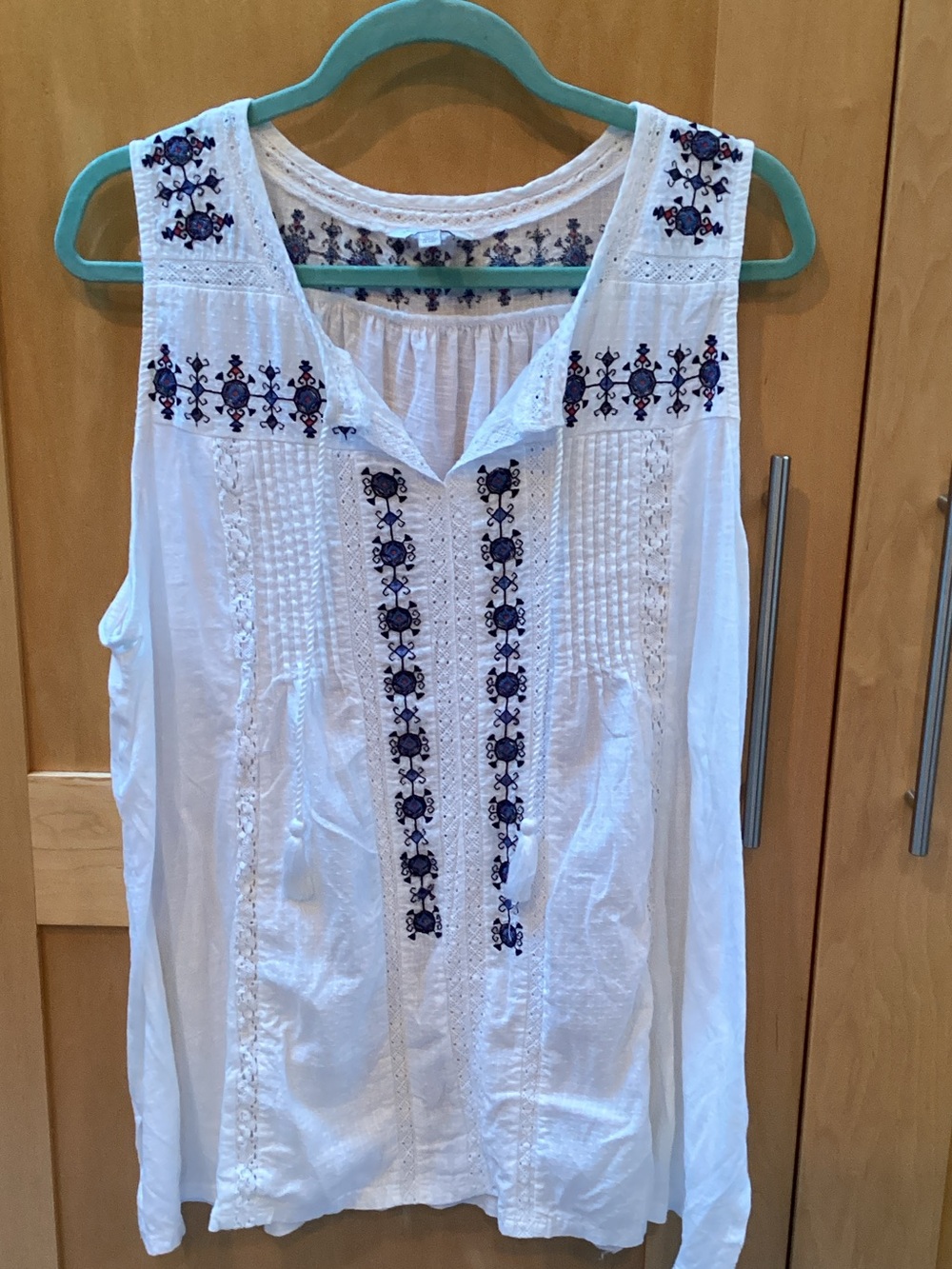 Lucky Brand White Sleeveless Embroidered Camisole with Blue Accents